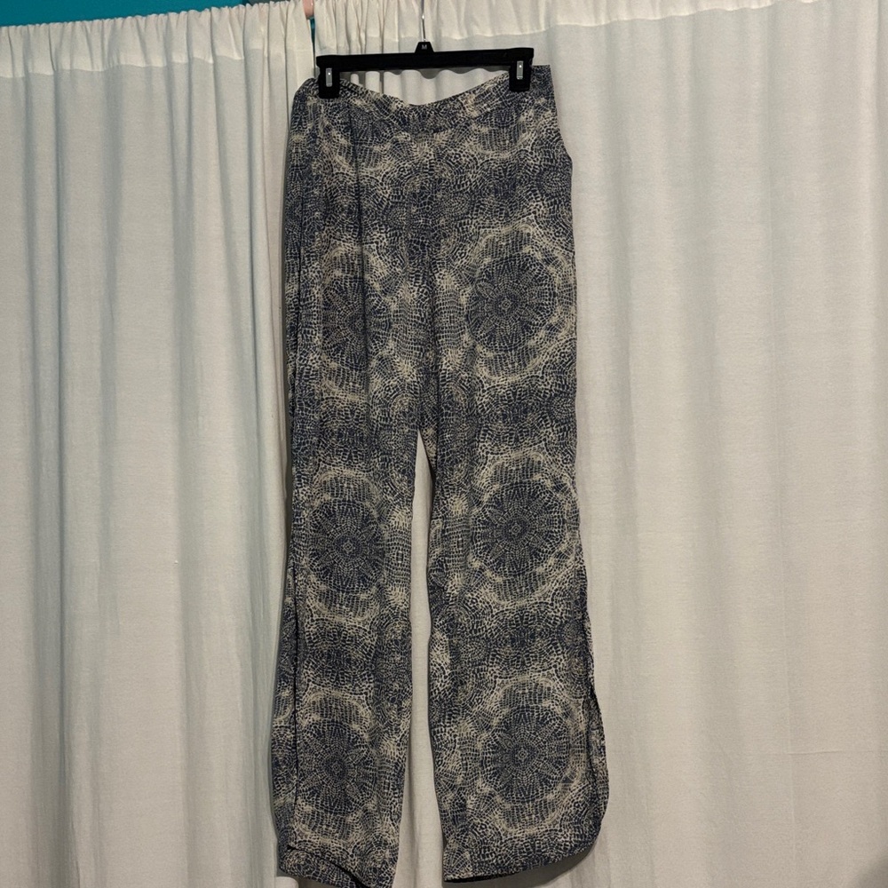 Harve Benard Navy and Cream Patterned Pants